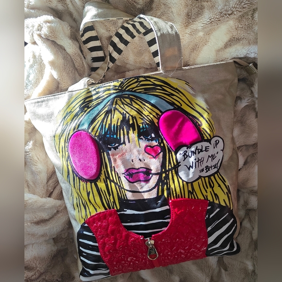 Betsey Johnson Rare Vintage "Bundle Up With Me" Gold Tote Bag | GUC - Picture 2 of 16